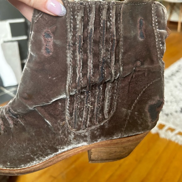 LF Velvet cowboy boots! - Picture 2 of 4